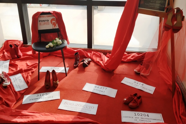 Violenza contro le donne: installazione artistica e spettacolo alla Fondazione Leopardi